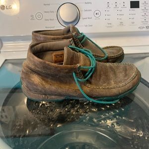 Turquoise twisted x driving moc